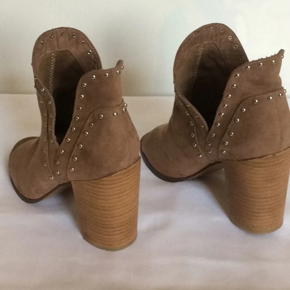 NWT Report Tan Studded Open-Toe Booties Size 10 - Picture 7 of 10